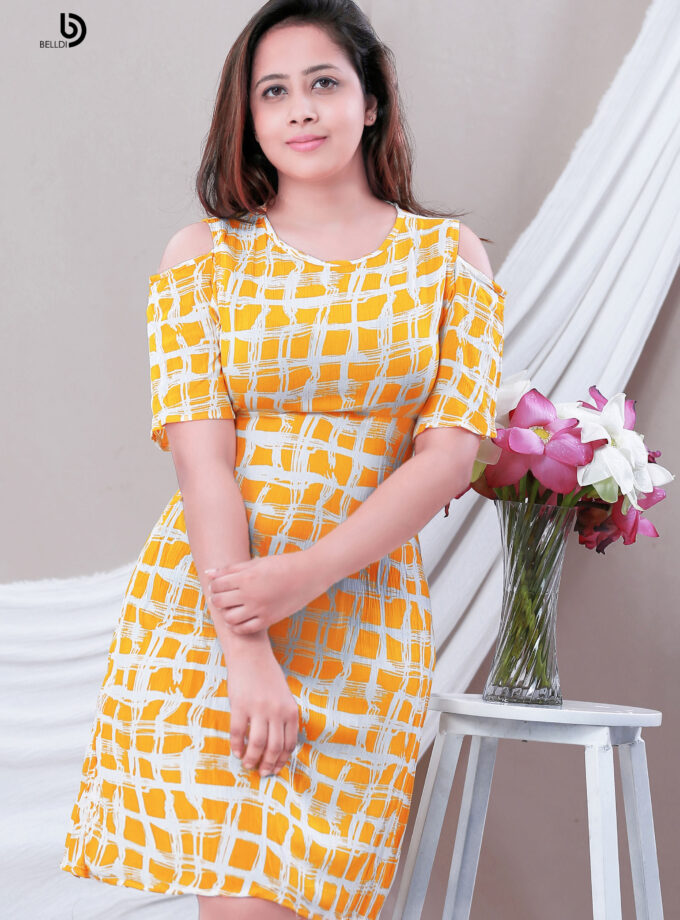 SHORT SLEEVE SHORT DRESS