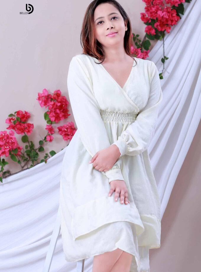 CUFF SLEEVE CROSS NECK SHORT DRESS