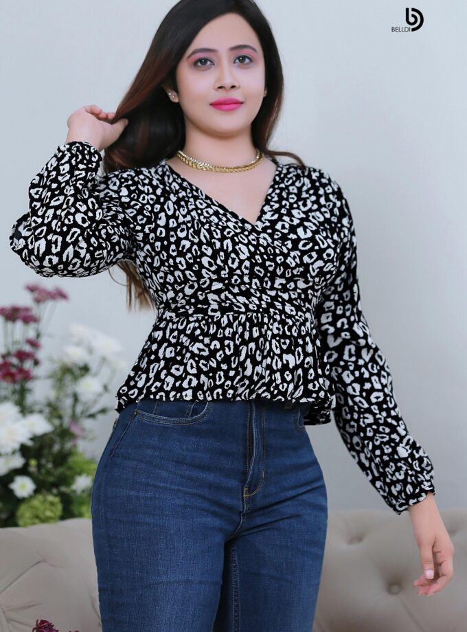 CROSS NECK LONG SLEEVE TOP