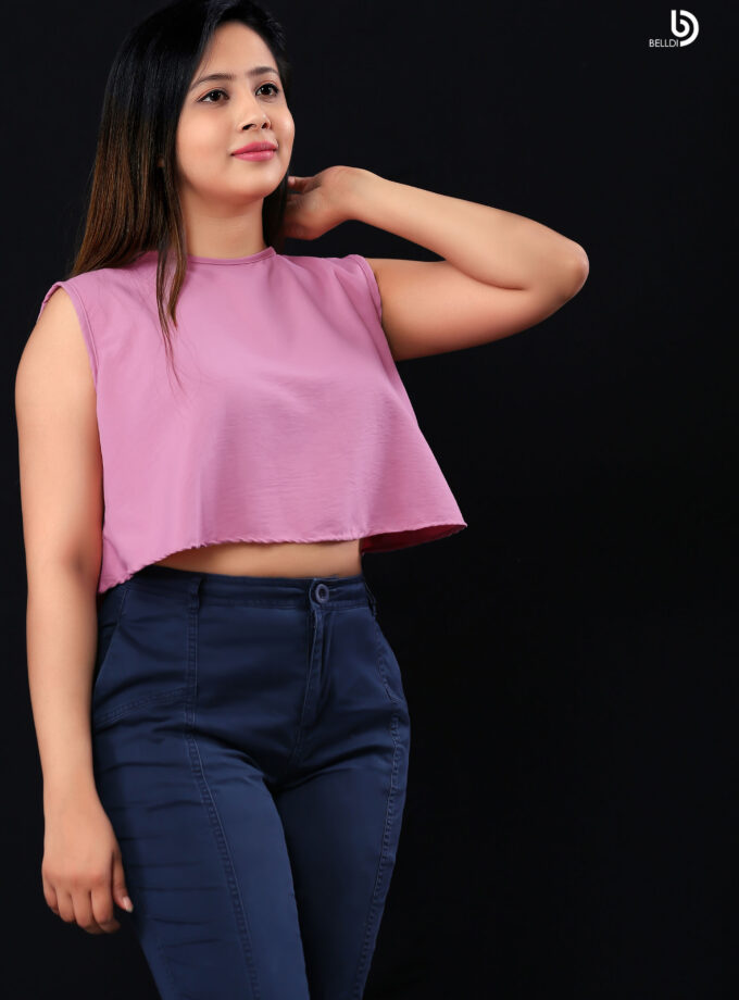 SLEEVELESS CROP TOP