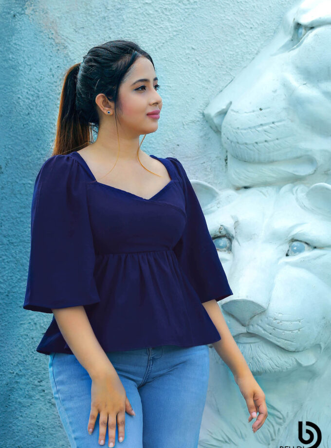 BUTTERFLY SLEEVE TOP