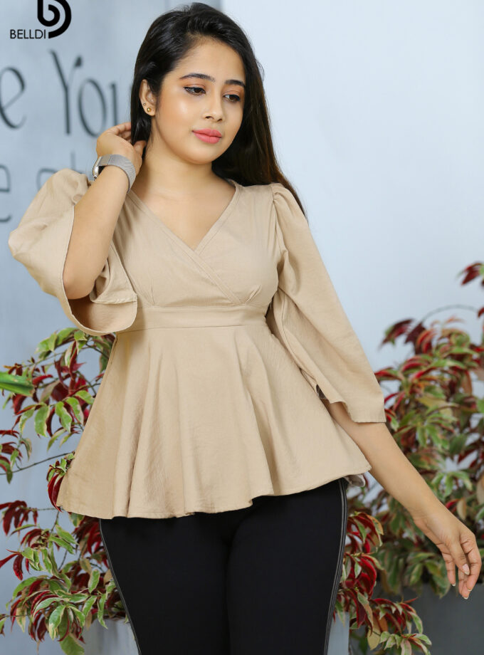 BUTTERFLY SLEEVE TOP