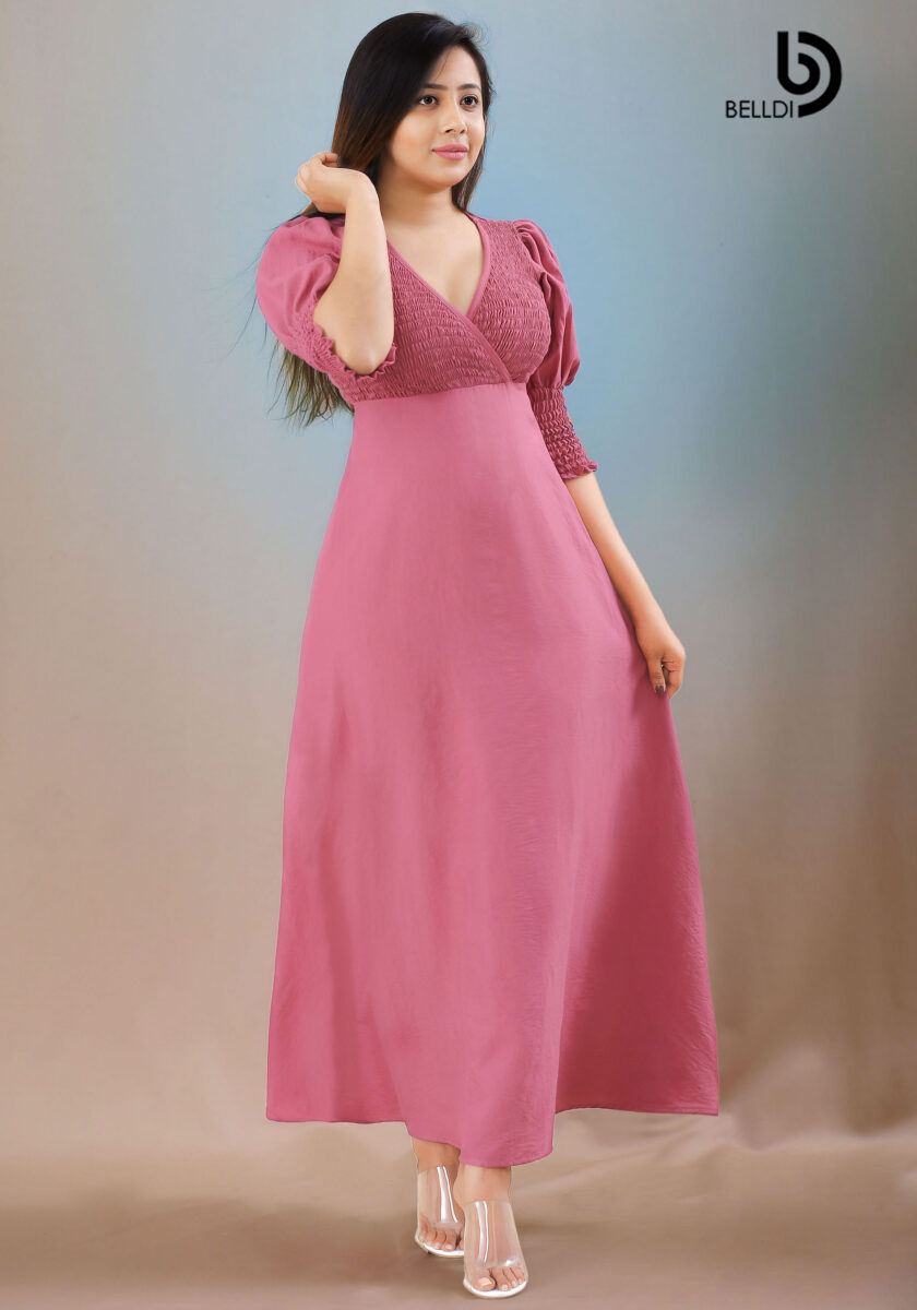 CROSS NECK SHORT SLEEVE SMOCKED LONG DRESS
