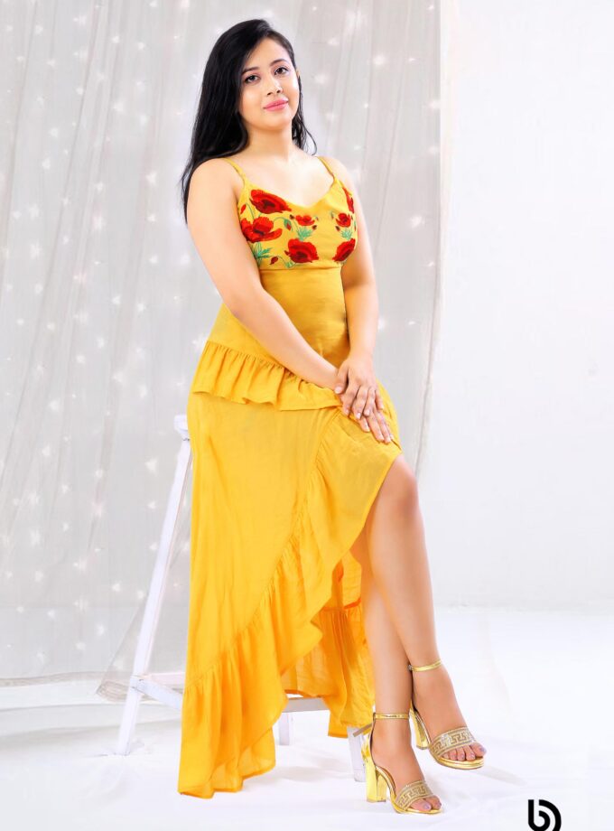 EMBROIDERED V NECK SPAGHETTI STRAPS MAXI DRESS