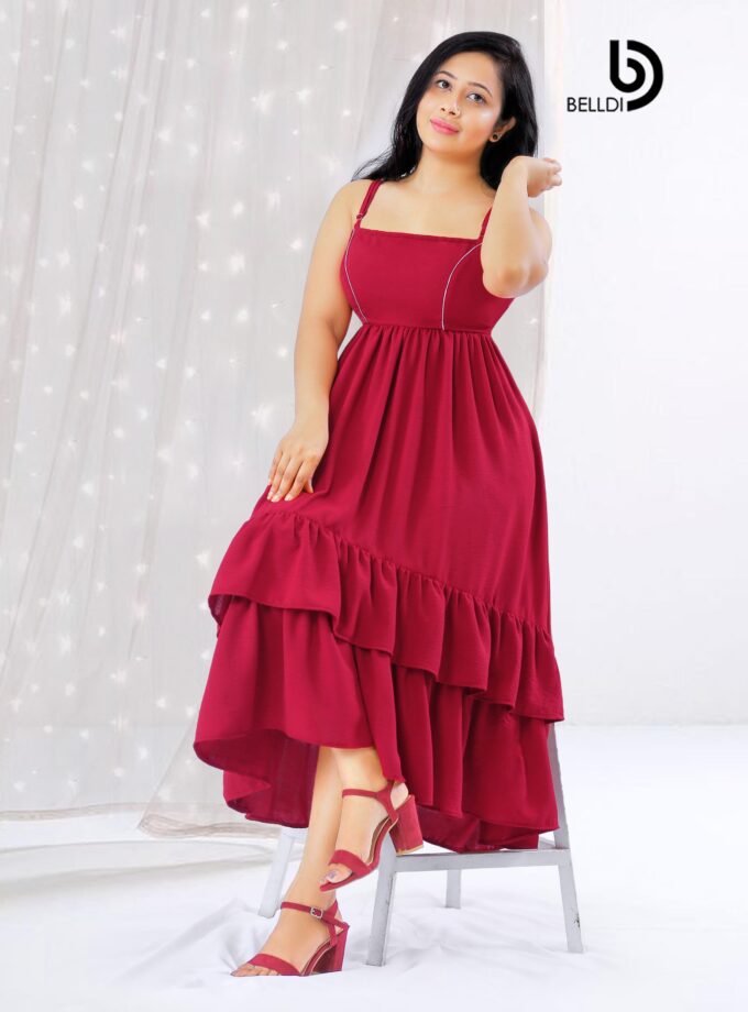 SQUARE NECK SPAGHETTI STRAPS MIDI DRESS