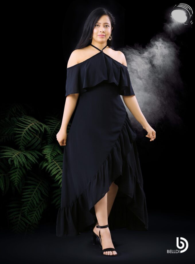 HALTER NECKLINE RUFFLES FRAMED LONG DRESS