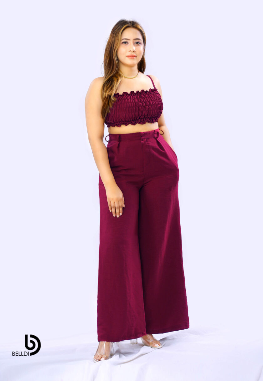 SPAGHETTI STRAP SMOCKED TOP