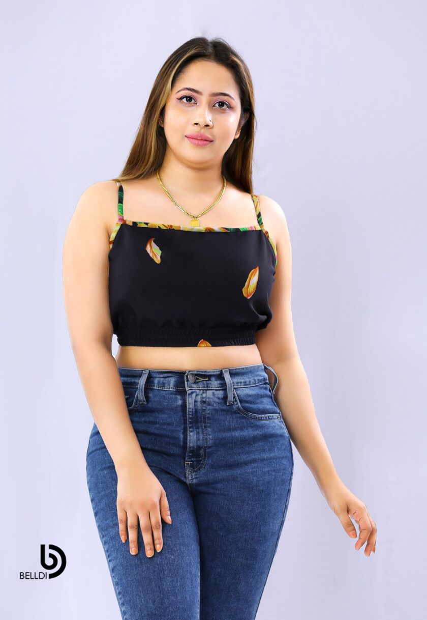 SPAGHETTI STRAP CROP TOP
