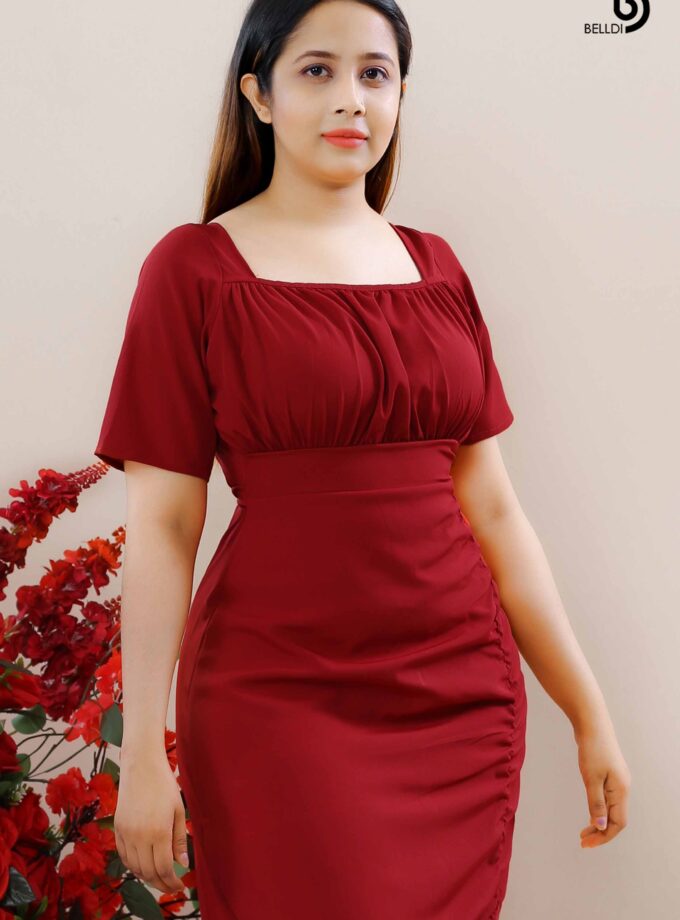 SQUARE NECK SHORT SLEEVE DRESS