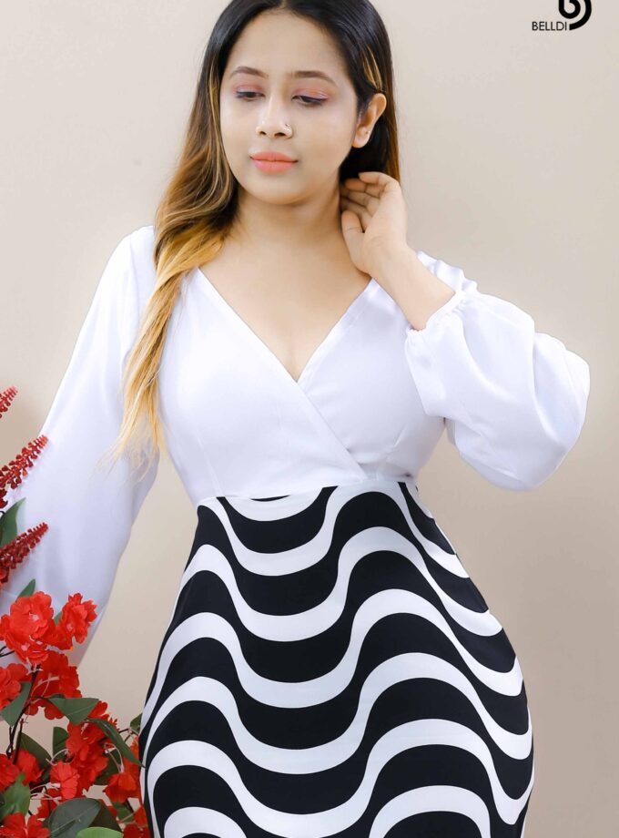 CROSS NECK LONG SLEEVE SHORT DRESS