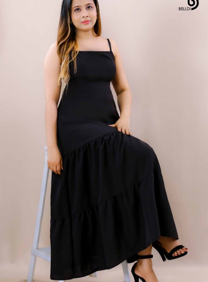 SQUARE NECK SPAGHETTI STRAPS PLANE LONG DRESS