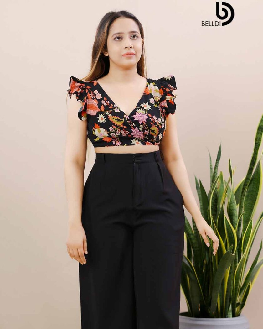 V NECK CROP TOP - BLACK