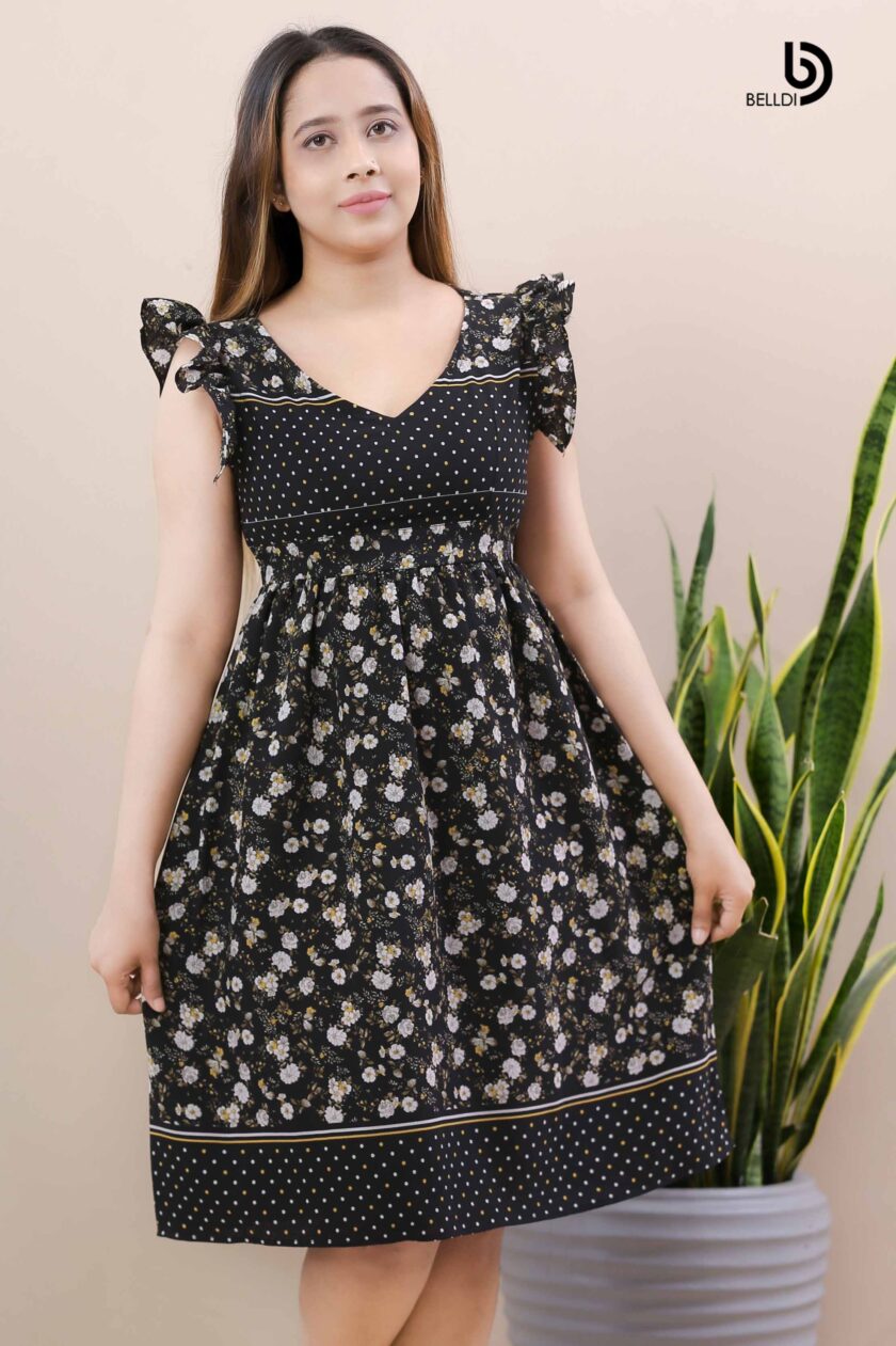 BUTTERFLY SLEEVE V NECK SHORT DRESS