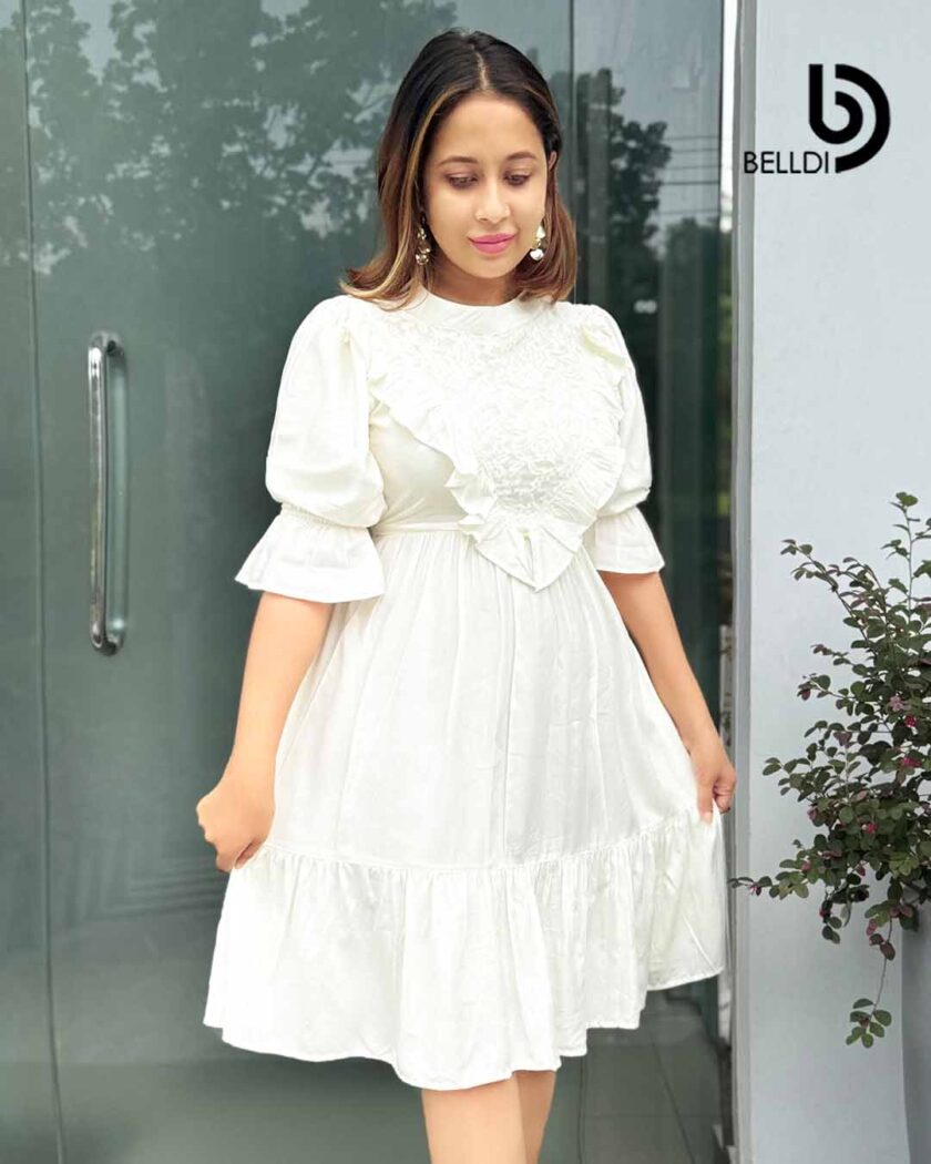 PUFF SLEEVE WHITE SHORT DRESS