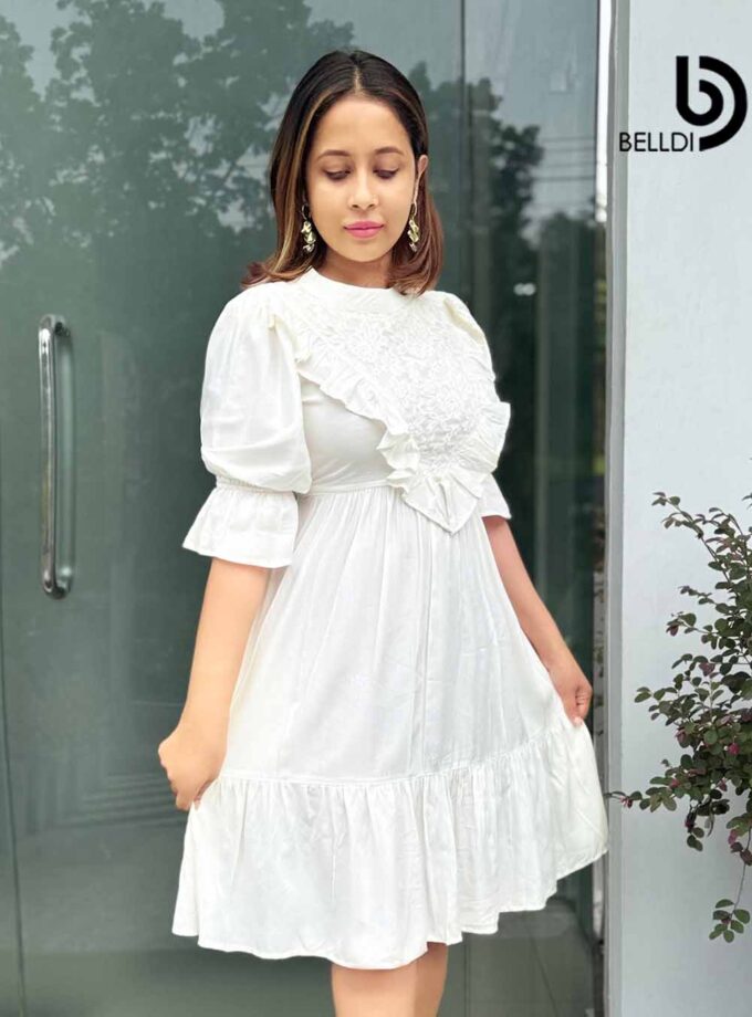 PUFF SLEEVE WHITE SHORT DRESS