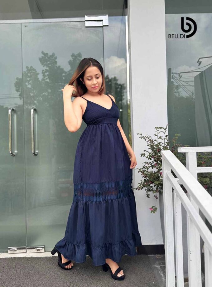 V-NECK SPAGHETTI STRAP LONG DRESS