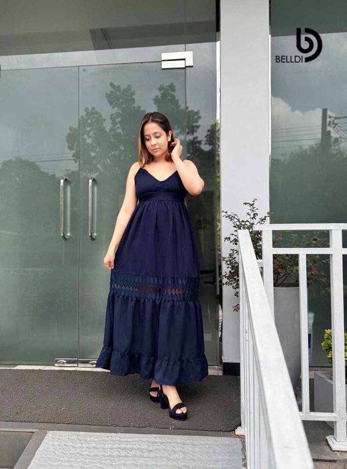 V-NECK SPAGHETTI STRAP LONG DRESS