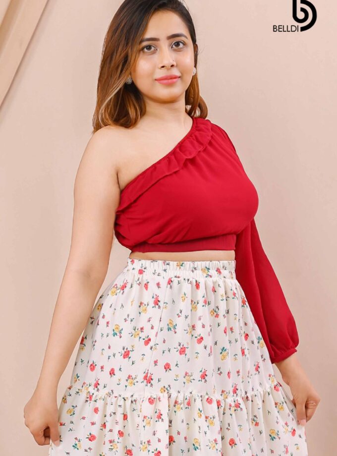 ONE SHOULDER LONG SLEEVE TOP