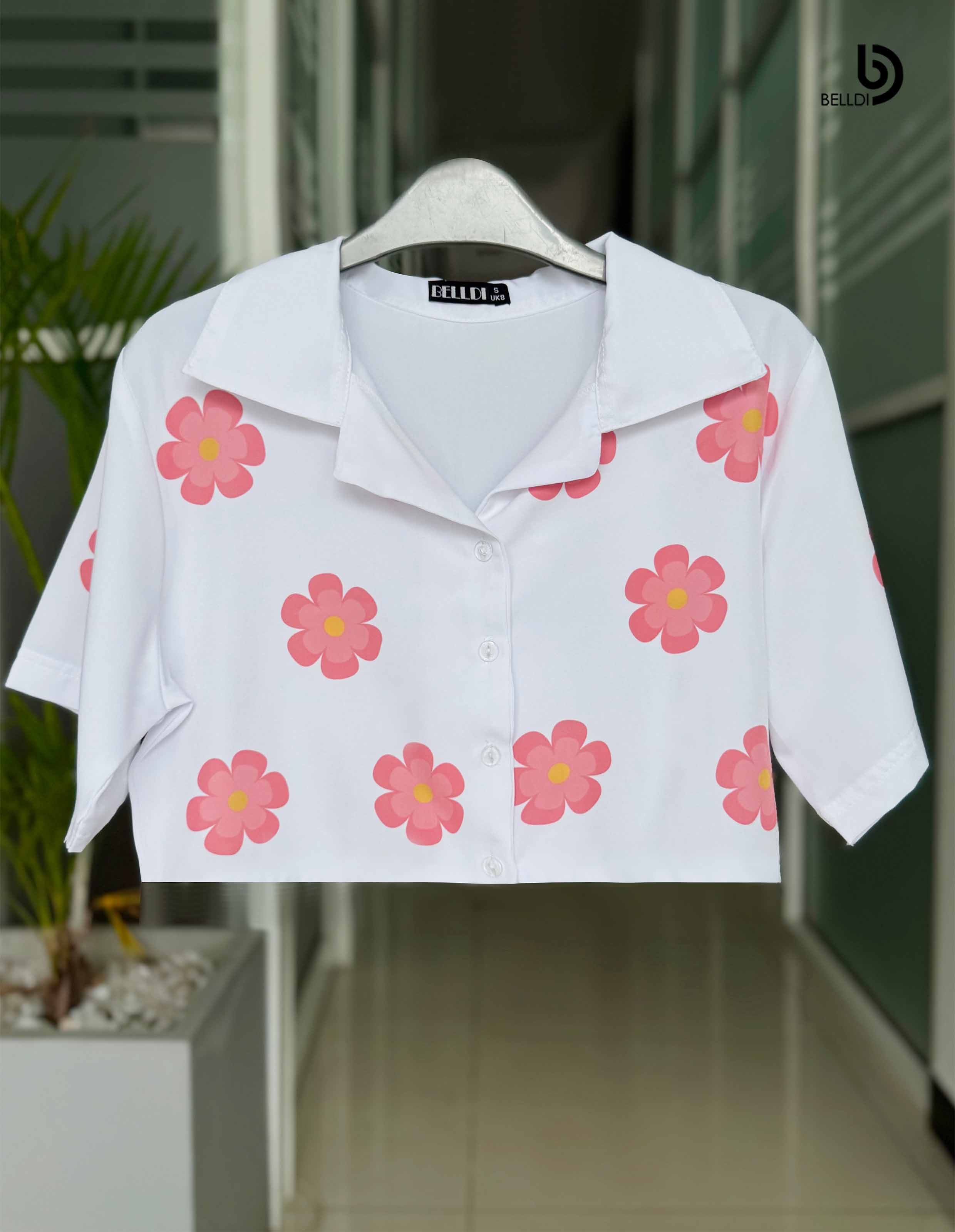 SHORT SLEEVE FRONT OPENED CROP TOP