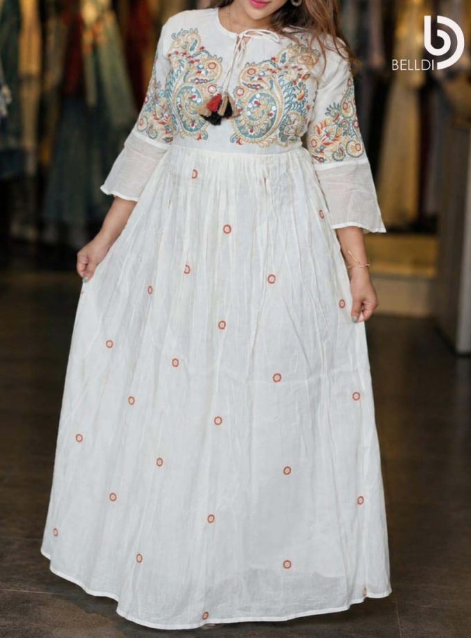 EMBROIDERED BELL SLEEVE MAXI DRESS