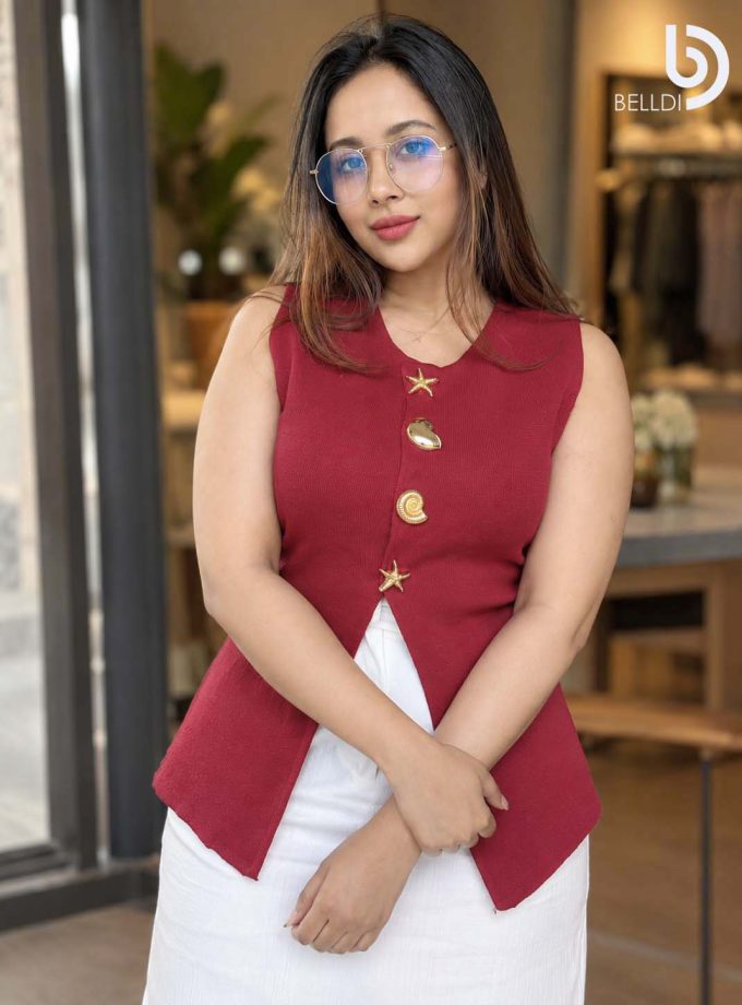 SLEEVELESS BUTTON FRONT TOP